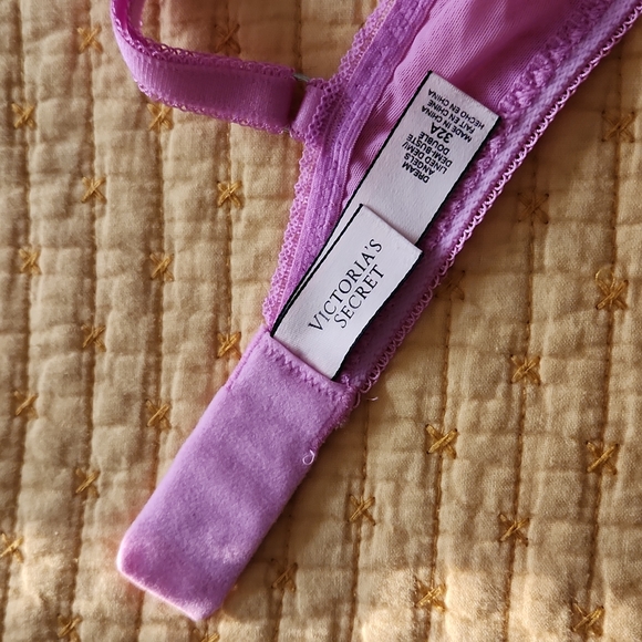 VS Dream Angel's lined Demi EUC 32A - Picture 11 of 11